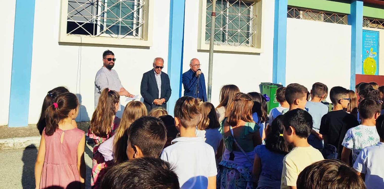 Καλή σχολική χρόνια από τον Στάθη Καννή
