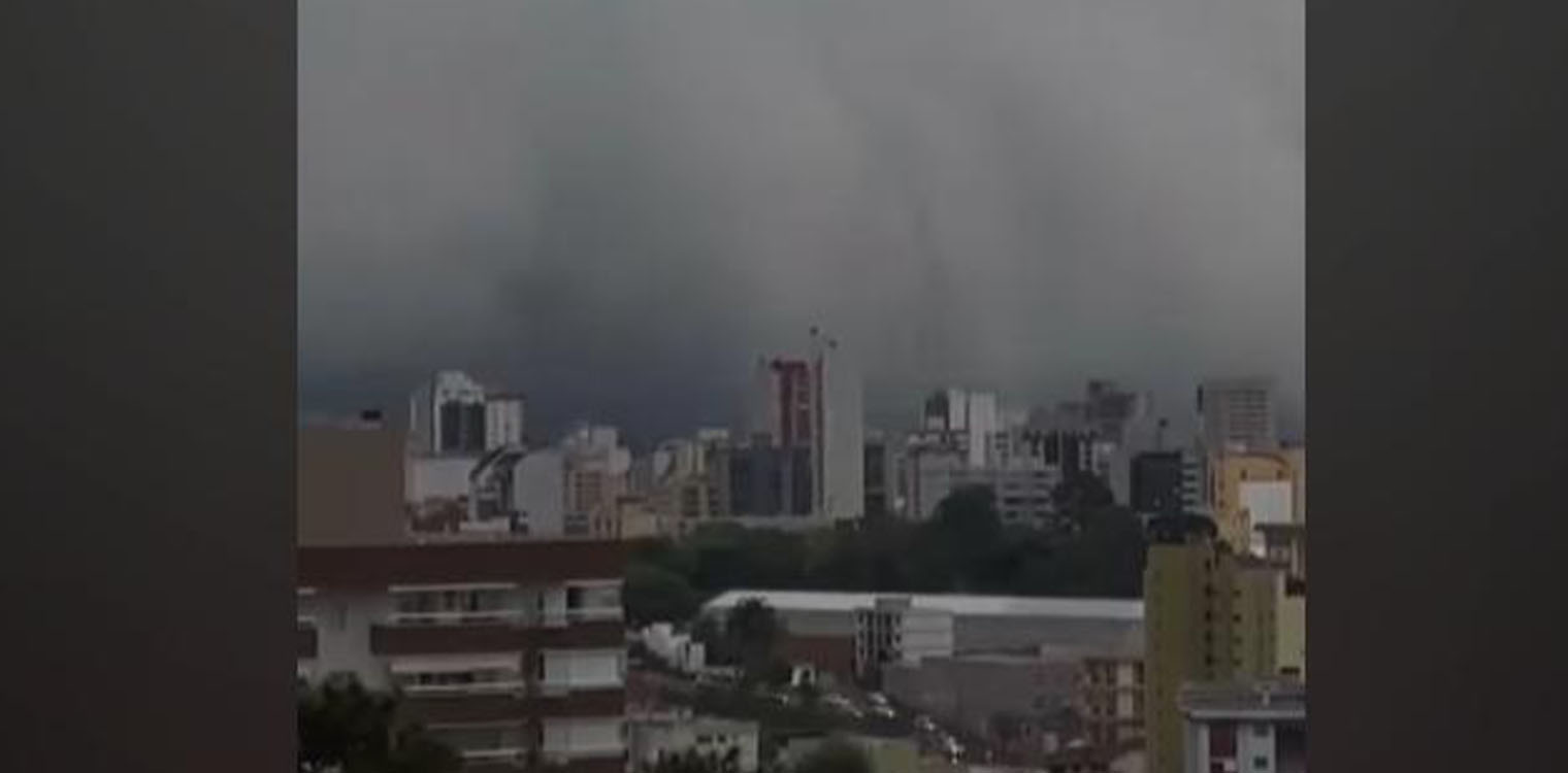 Σύννεφο εξαφανίζει τον ουρανό της Βραζιλίας - Εντυπωσιακό timelapse βίντεο