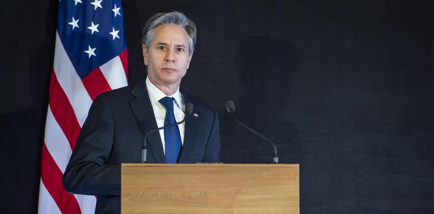 Στην Κύπρο ο Μπλίνκεν: Έκτακτη στάση του Αμερικανού ΥΠΕΞ στη Λευκωσία