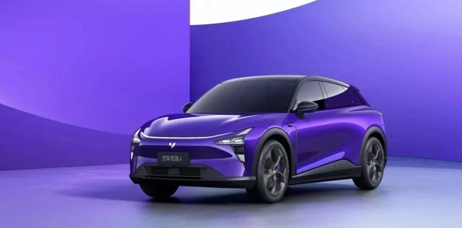 H Geely κοντράρει την Tesla