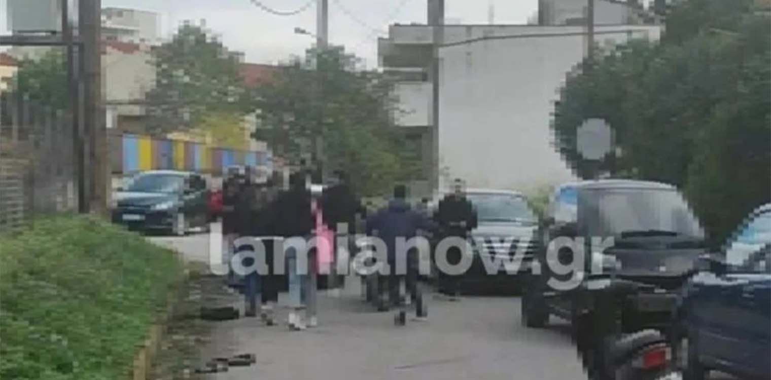 Άγρια συμπλοκή μαθητών στη Λαμία: Βίντεο ντοκουμέντο από την σύγκρουση έξω από σχολείο
