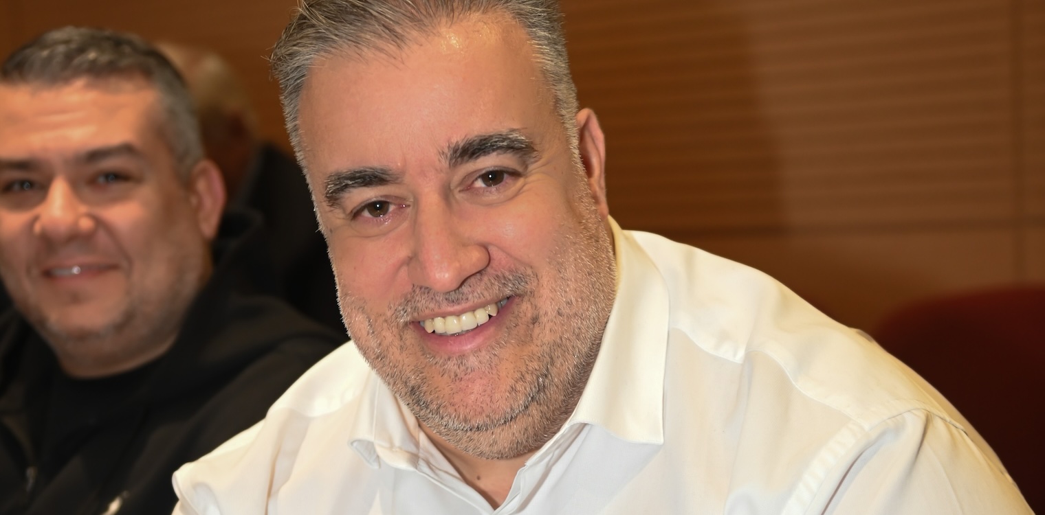 Γιάννης Μάκκας: Παραμένει στο πλευρό του Ν. Φαρμάκη, διευθυντής του γραφείου του