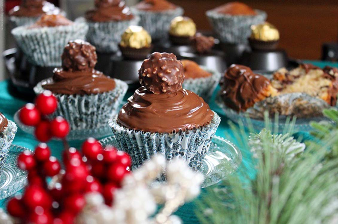 Cupcakes φουντουκιού με πραλίνα και ferrero