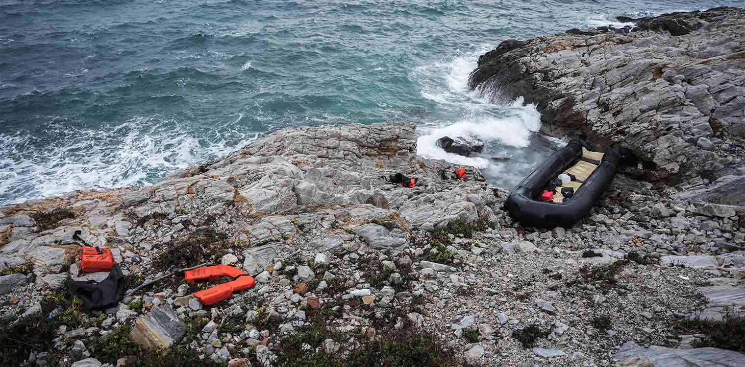 Ναυάγιο με νεκρούς και αγνοούμενους μετανάστες στη Λέσβο: Διέσχισαν τη θάλασσα με 9 μποφόρ