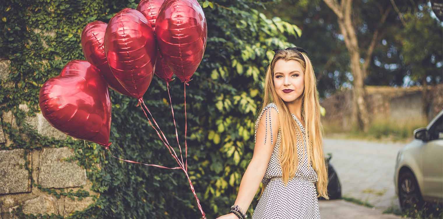 Και οι singles έχουν ψυχή: Αντί για Valentine's Day γιόρτασε την Galentine's Day