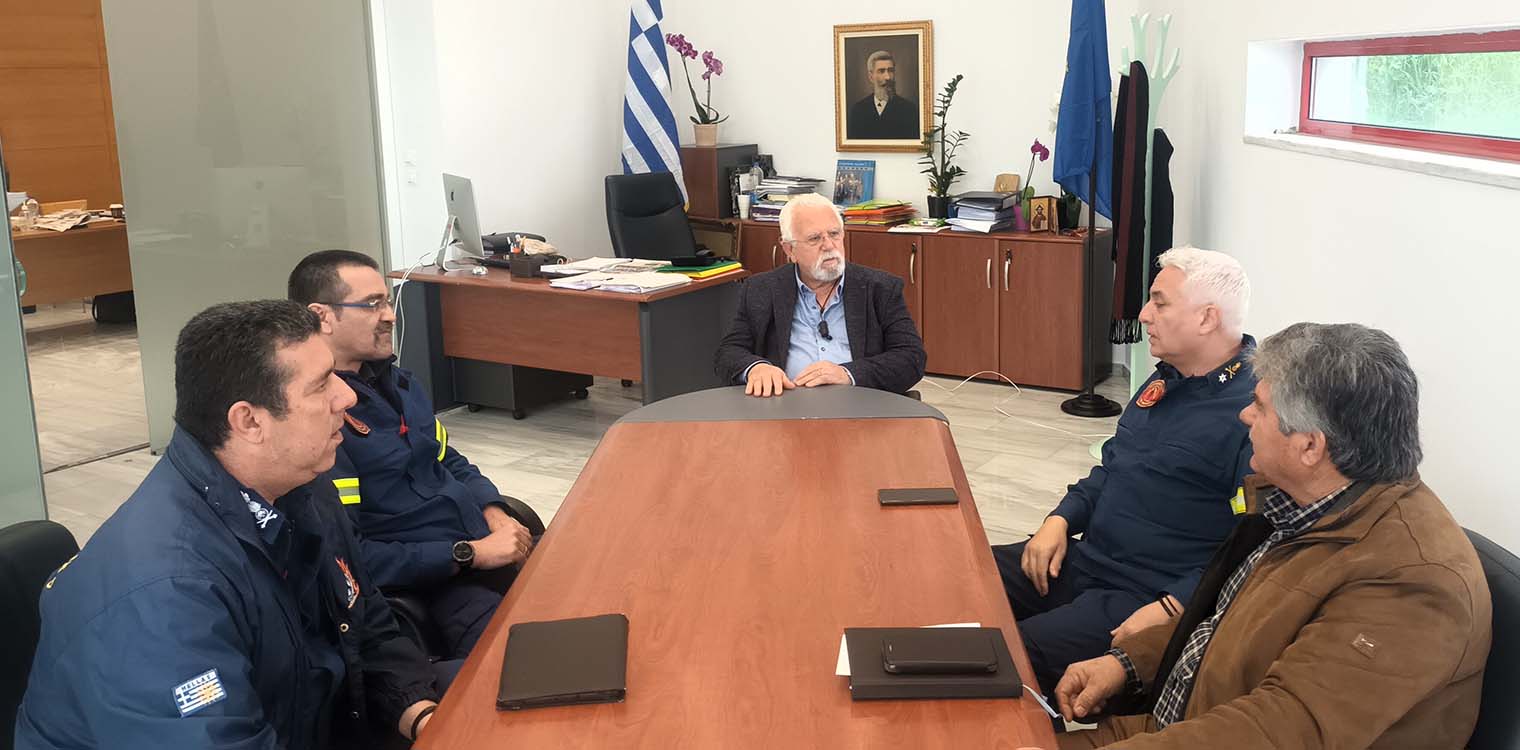 Συνάντηση του Δήμαρχου Ήλιδας Χ. Χριστοδουλόπουλου με το νέο Διοικητή των Πυροσβεστικών Υπηρεσιών Ηλείας Π. Κουλκουβίνη