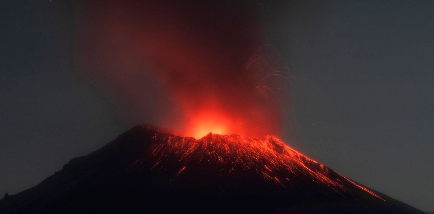 Μεξικό: «Βρυχάται» το ηφαίστειο Ποποκατέπελτ - Η τέφρα «σκεπάζει» τα πάντα