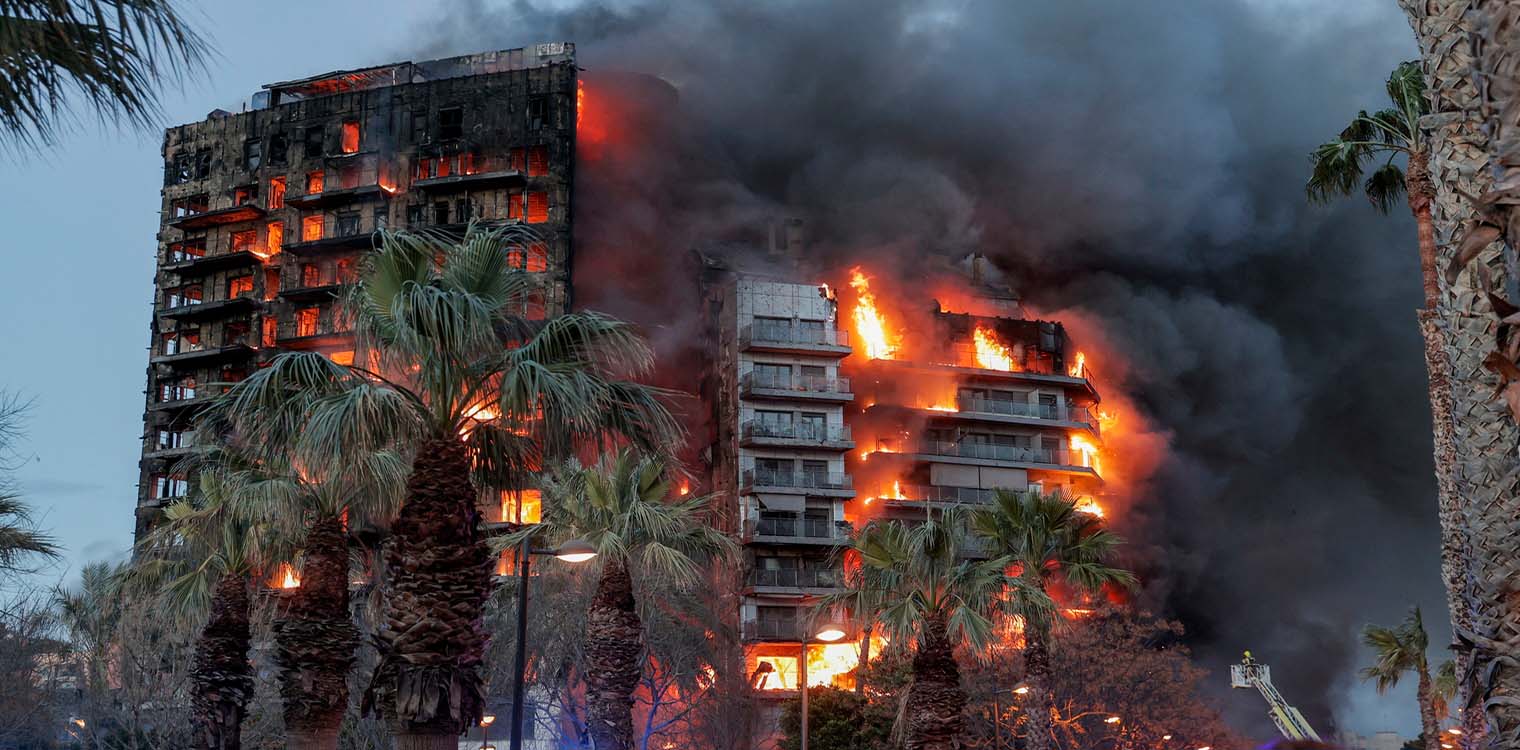 Ισπανία: Μέχρι και 19 οι αγνοούμενοι από την πυρκαγιά στο κτίριο των 14 ορόφων