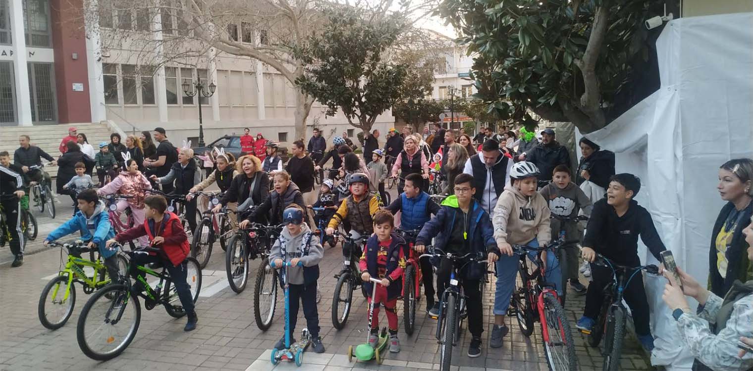 Δήμος Πύργου: Η καρναβαλική ποδηλατάδα αγκαλιάστηκε από μικρούς και μεγάλους