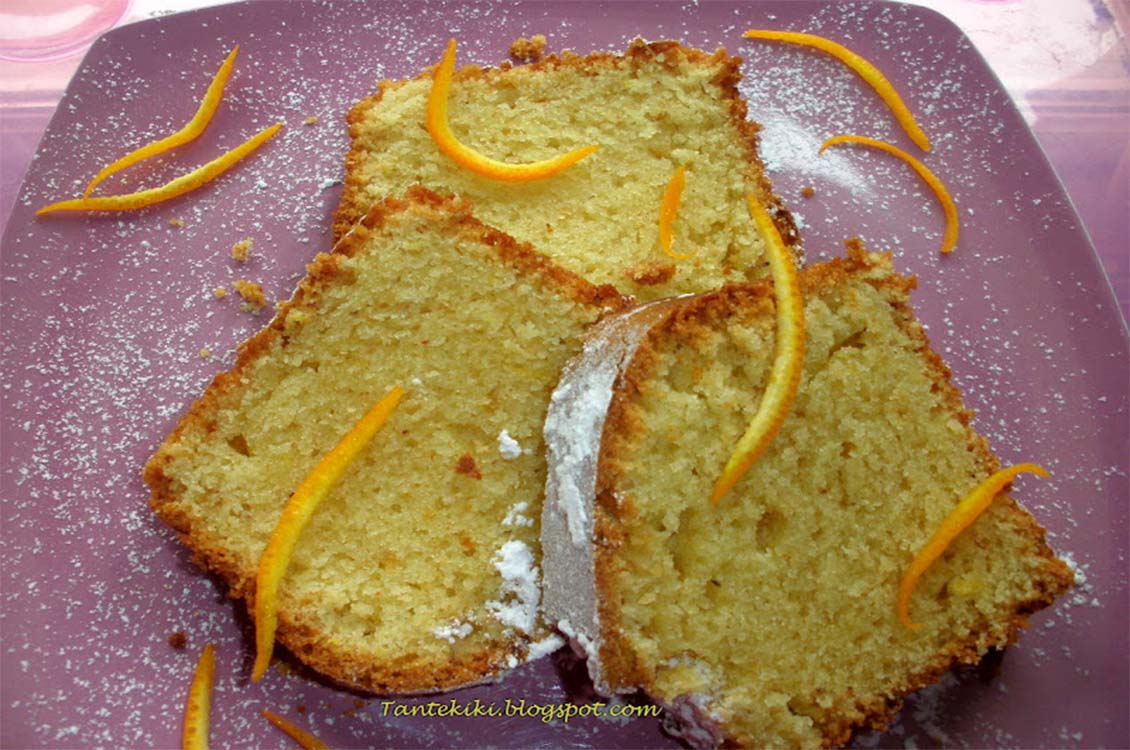 Νηστίσιμο κέικ πορτοκαλιού με ξηρούς καρπούς