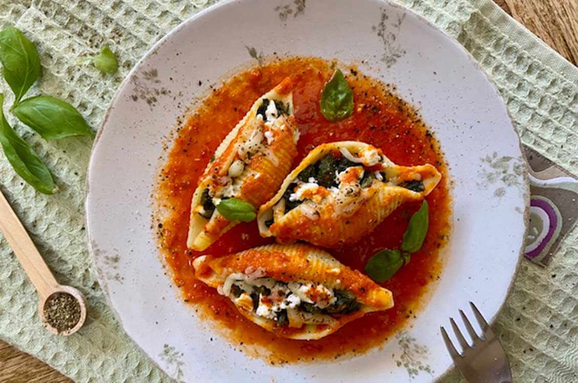 Κοχύλια με σπανάκι και ανθότυρο (au gratin)
