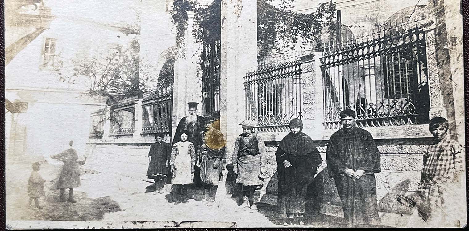 Ποιος ήταν ο προξενητής: Παραδοσιακό τραγούδι γάμου από την Κάτω Παναγιά και την Κρήνη (Τσεσμέ) Ερυθραίας Μικράς Ασίας