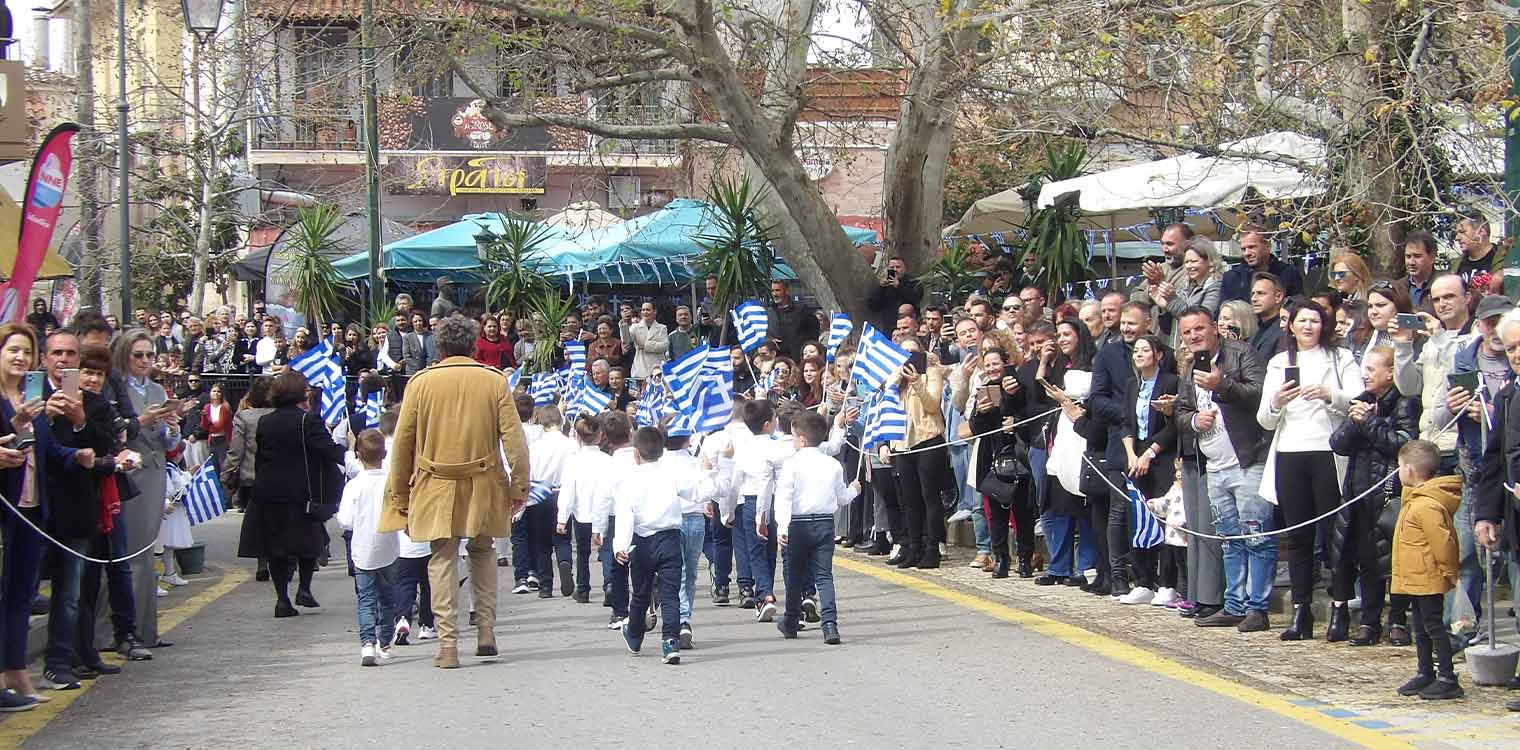 Η νεολαία εντυπωσίασε στην εθνική μας επέτειο για την 25η Μαρτίου στον δήμο Ανδρίτσαινας-Κρεστένων