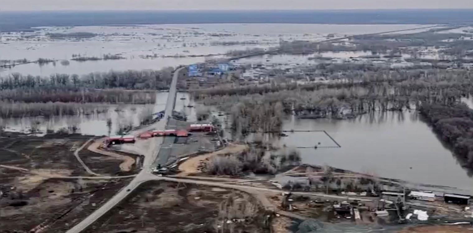 Ρωσία: Προειδοποίηση για διαρροή ραδιενέργειας σε ποταμό - Νερά πλημμυρών κατευθύνονται σε ορυχείο ουρανίου