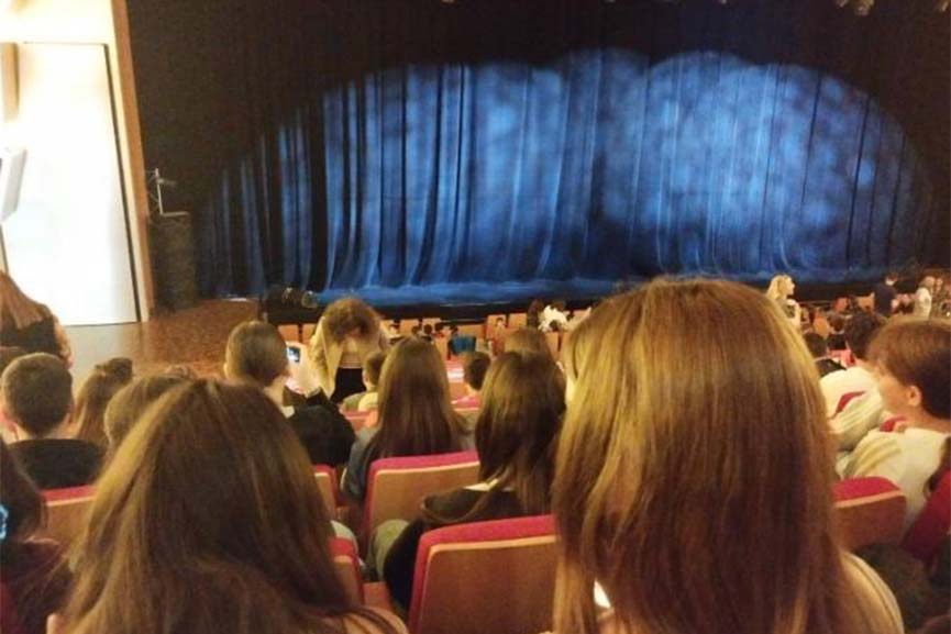 1o gumnasio theatro 3