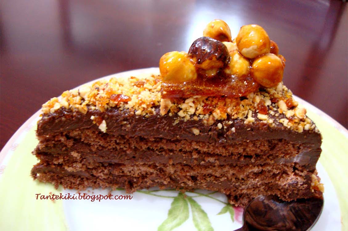 Τούρτα Nutella με καραμελωμένα φουντούκια