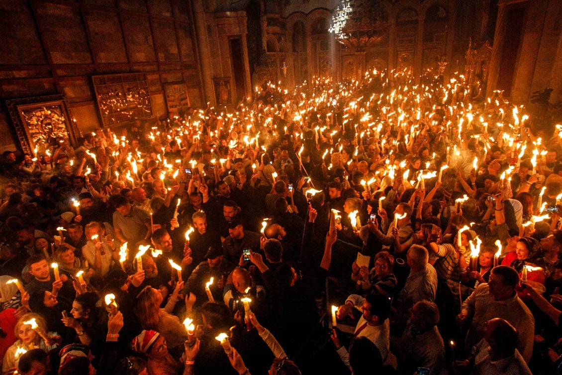 Άγιο Φως: Με λαμπρότητα η τελετή Αφής στα Ιεροσόλυμα - Πότε φτάνει στην Αθήνα