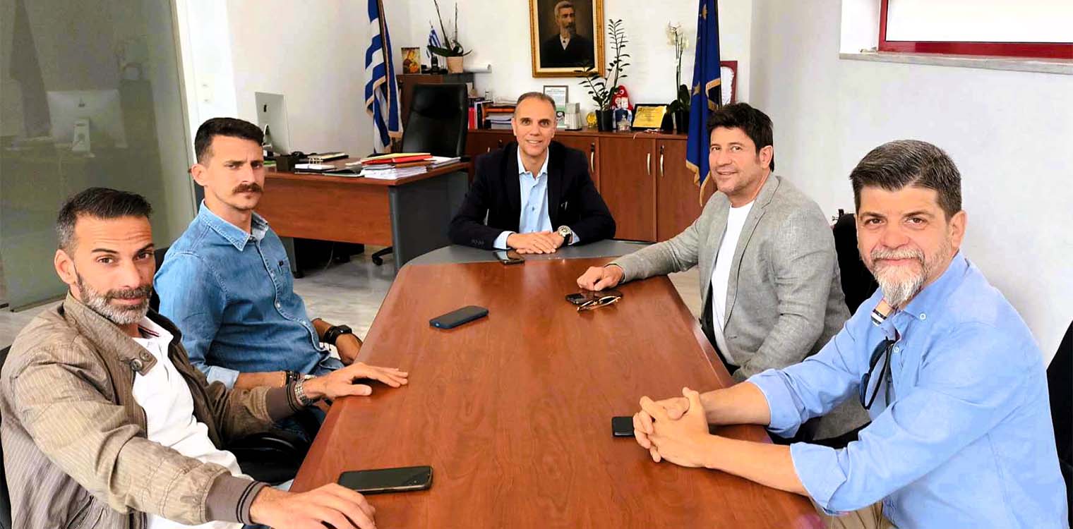 Στελέχη του κόμματος “Πράσινο Κίνημα” επισκέφτηκαν εν όψει των Ευρωεκλογών το Δήμο Ήλιδας