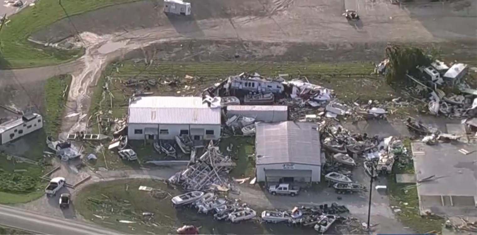 Αδιανόητες καταστροφές από ανεμοστρόβιλους στις ΗΠΑ - 15 νεκροί, βίντεο σοκ
