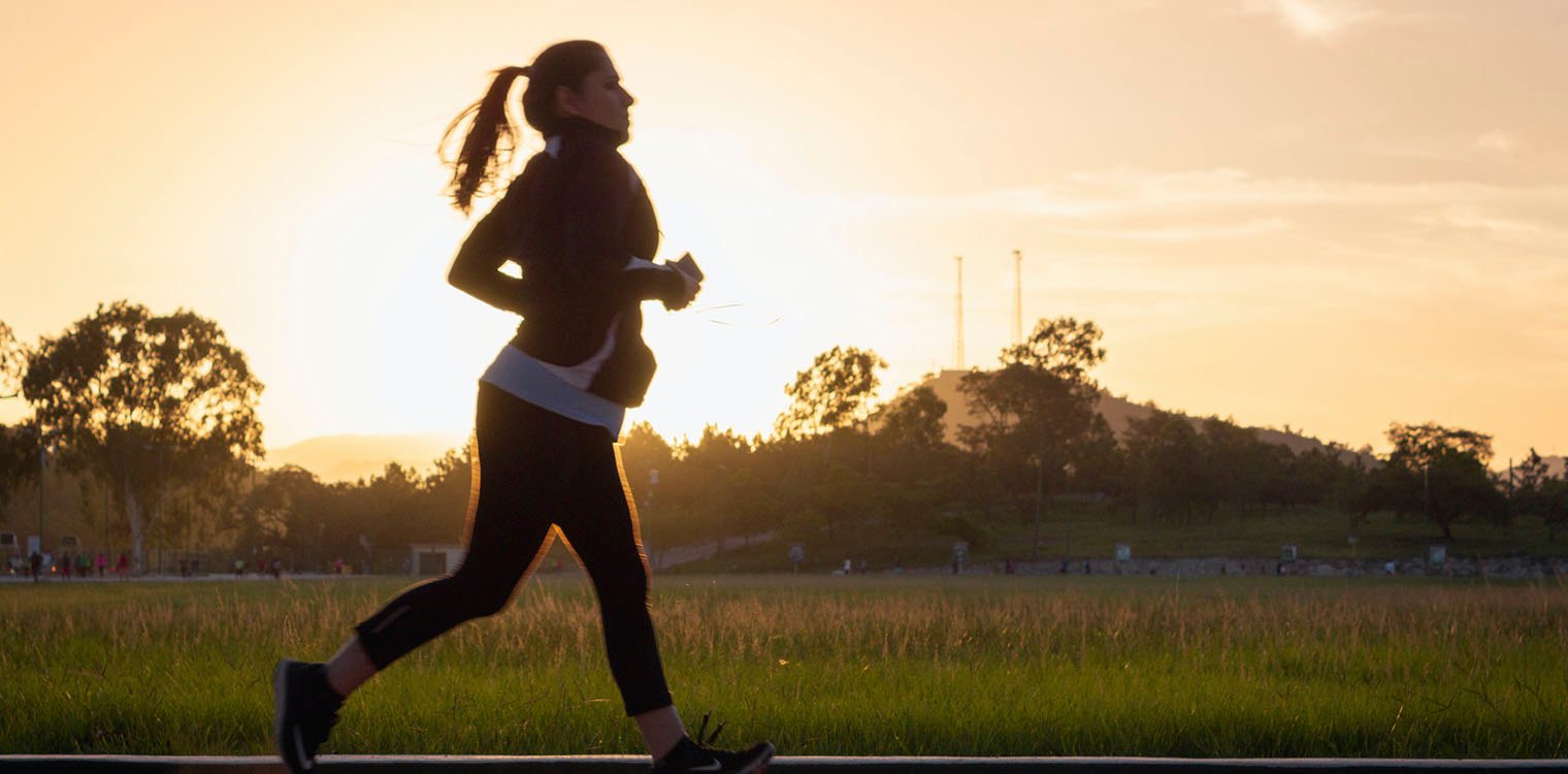 Τρέξιμο για 30′ ή 10.000 βήματα: Ποιος στόχος έχει το μεγαλύτερο όφελος για την καρδιά και τη μακροζωία