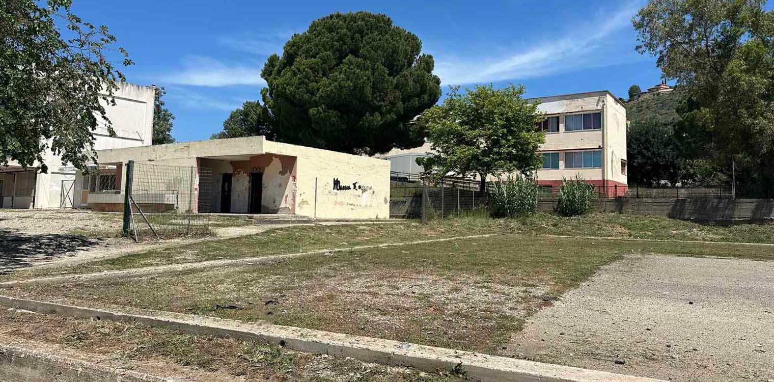 Δήμος Αρχ. Ολυμπίας: Καθαρισμός αύλειων χώρων σχολείων