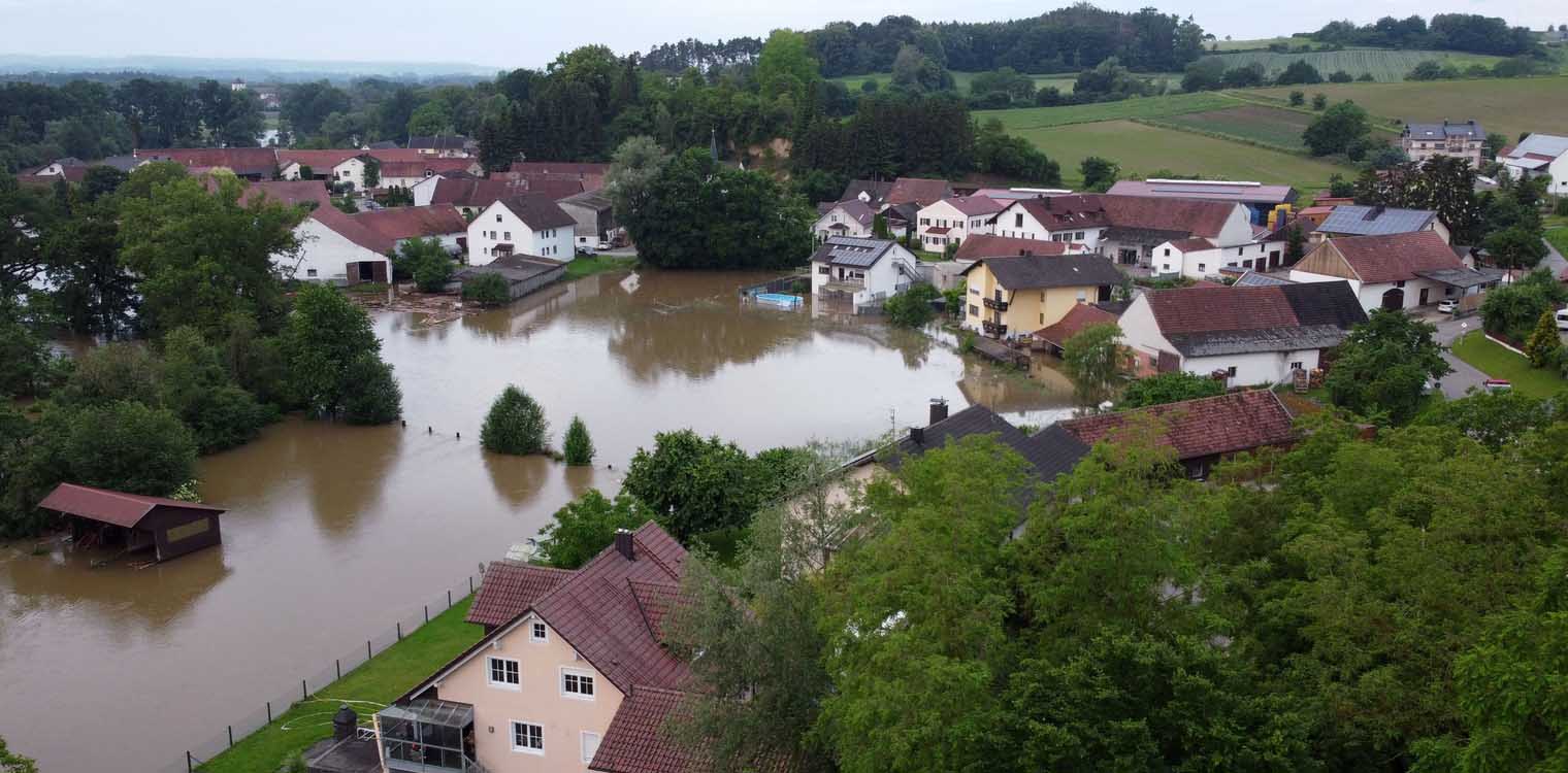 Γερμανία: Αγωνία για τις φονικές πλημμύρες, φόβοι για υπερχείλιση του Δούναβη (video)