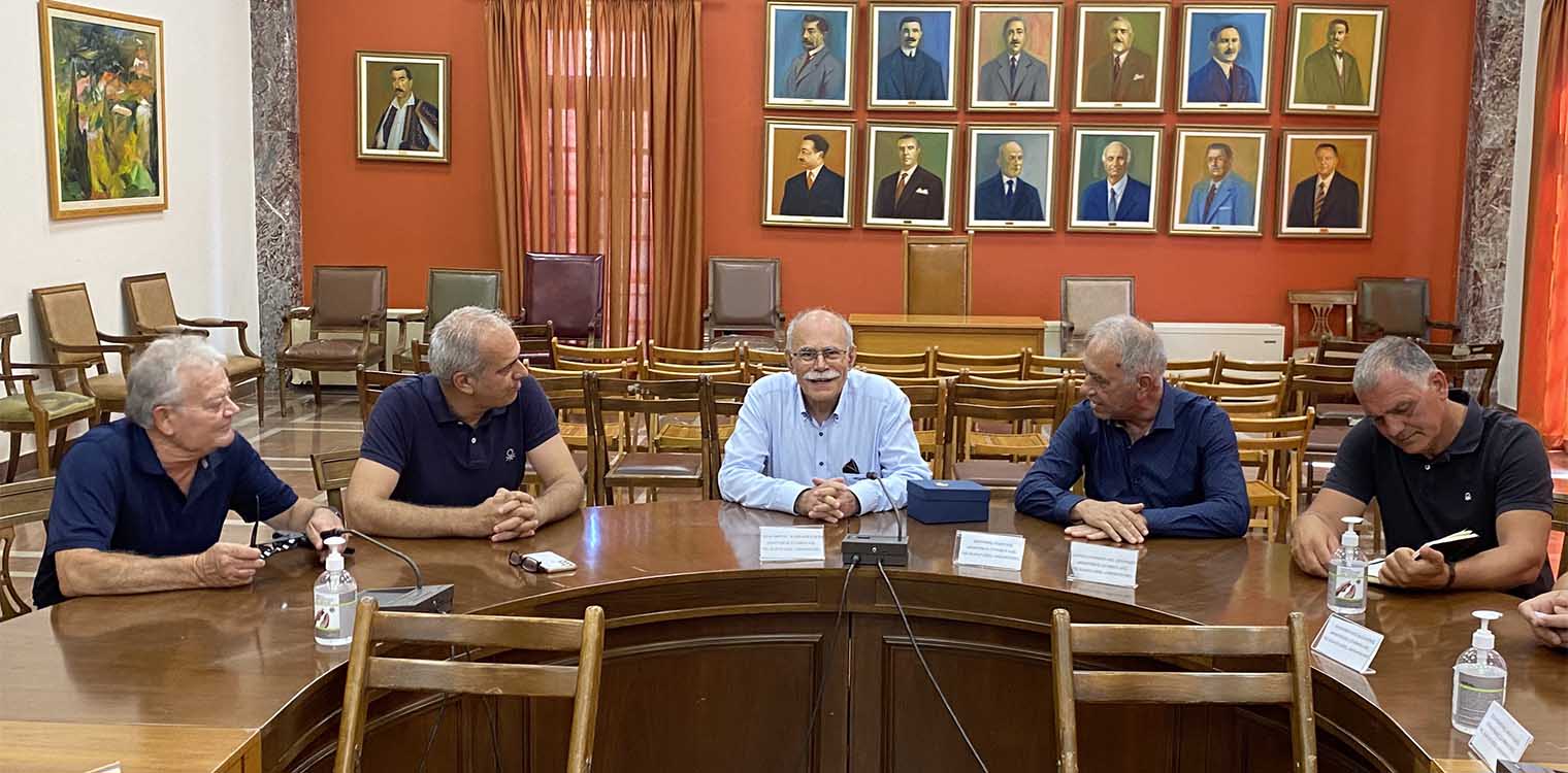 Αντιπροσωπεία της Π.Ο.Ε. Λευκωσίας συναντήθηκε με τον Δήμαρχο Πύργου κ. Στάθη Καννή