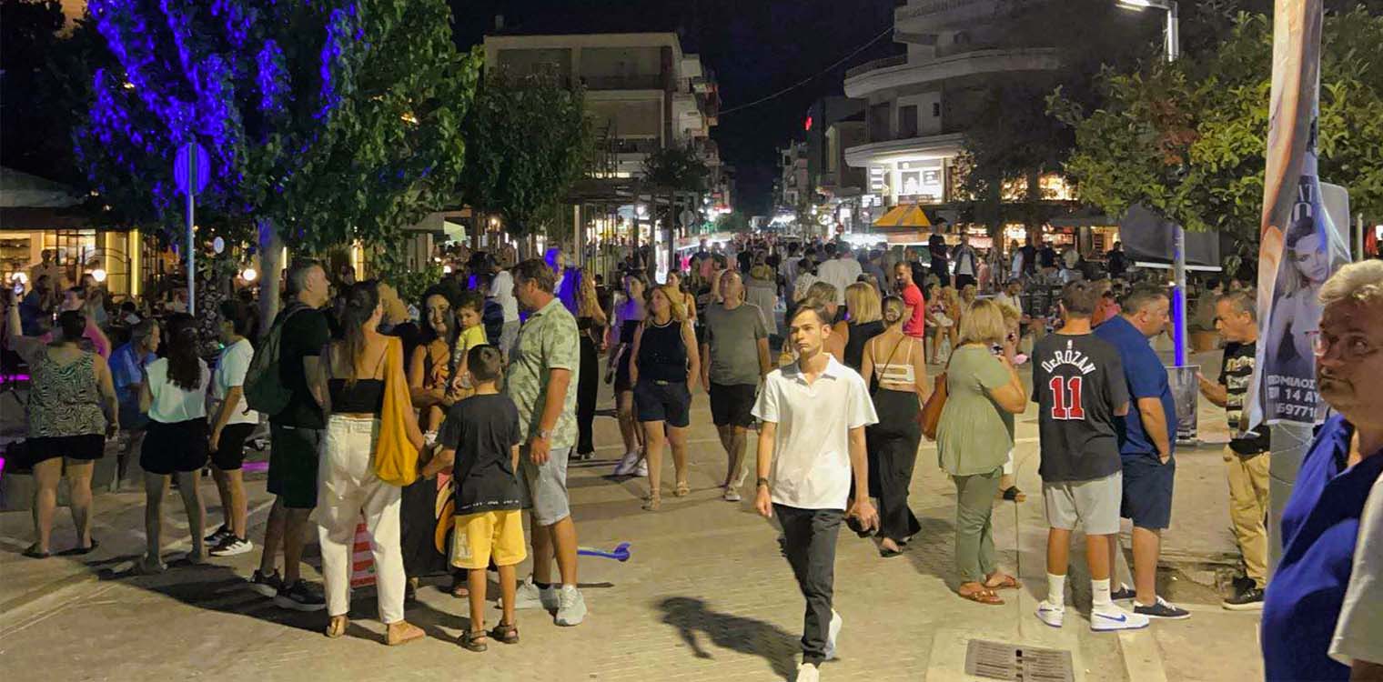 Άκρως επιτυχημένη η 6η Λευκή Νύχτα στην πόλη της Αμαλιάδας – Δήμος Ήλιδας και Εμπορικός Σύλλογος συνεχίζουν την άριστη συνεργασία τους