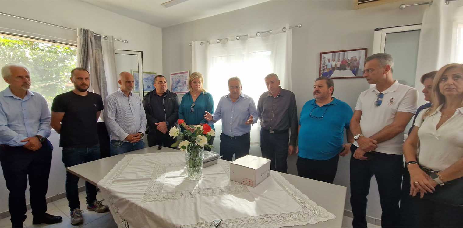Δήμος Πηνειού: Παραχώρηση απινιδωτή τελευταίας τεχνολογίας στη Δημοτική Κοινότητα Δήμητρας