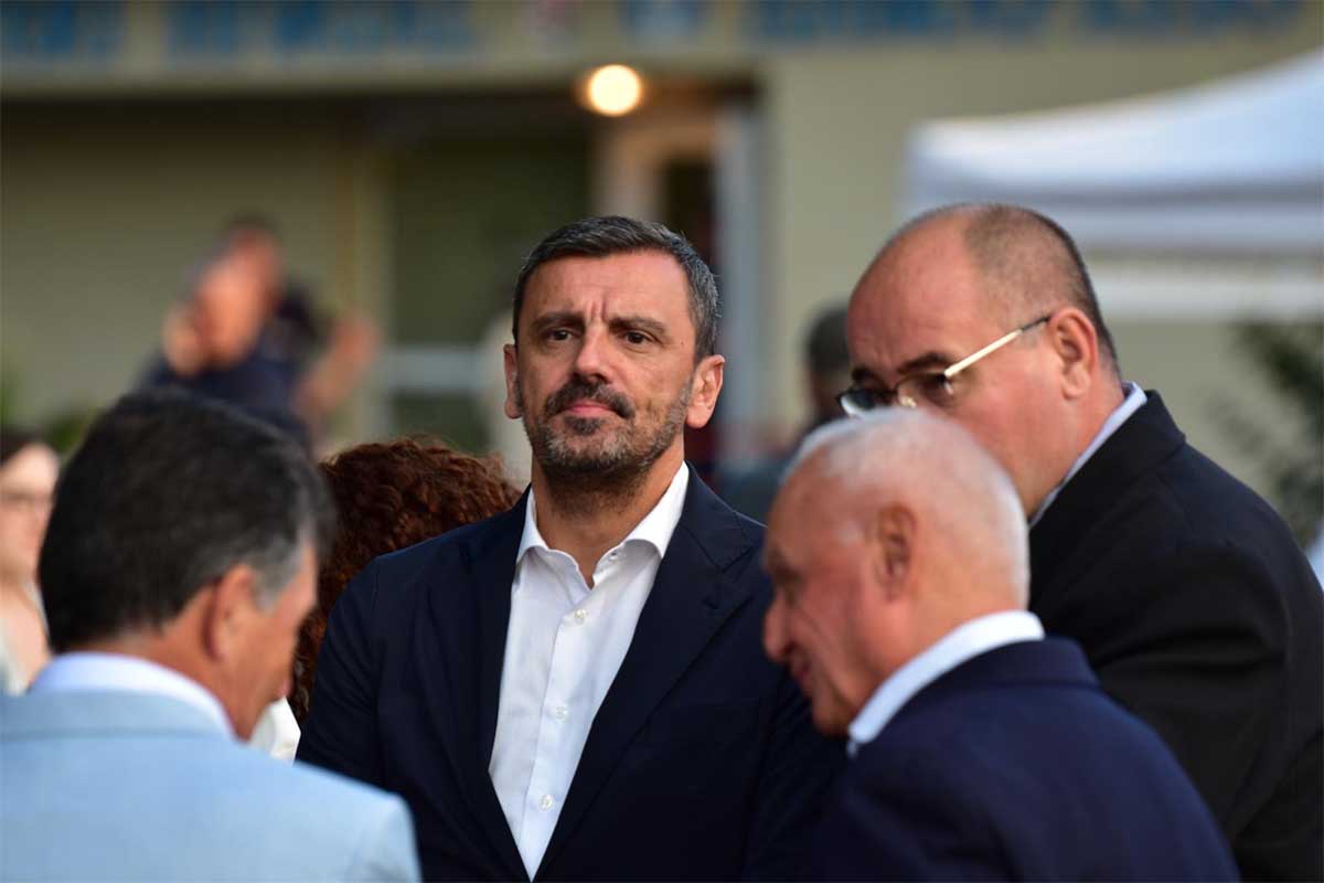 nikolako ougaria 3