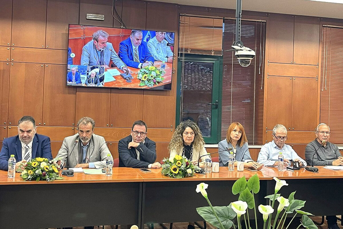 Limnes Sunedriasi 5