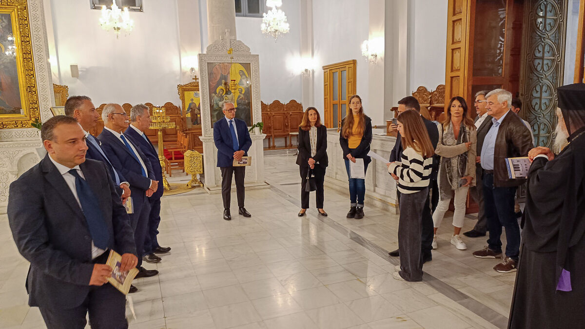 Adelfopoiisi Pirgos 8