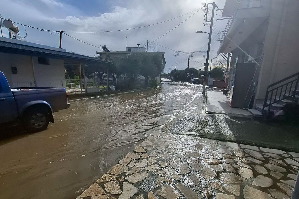 Manolada 2