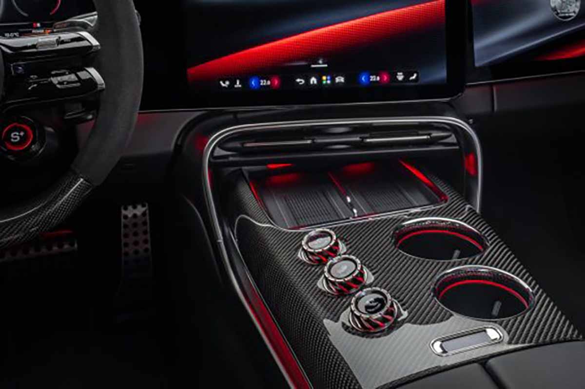 mercedes gt4 carzine 2