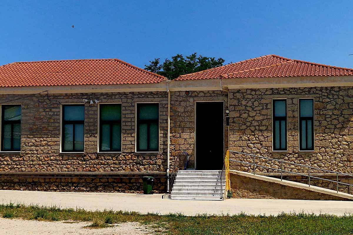 kastrinos sxoleio