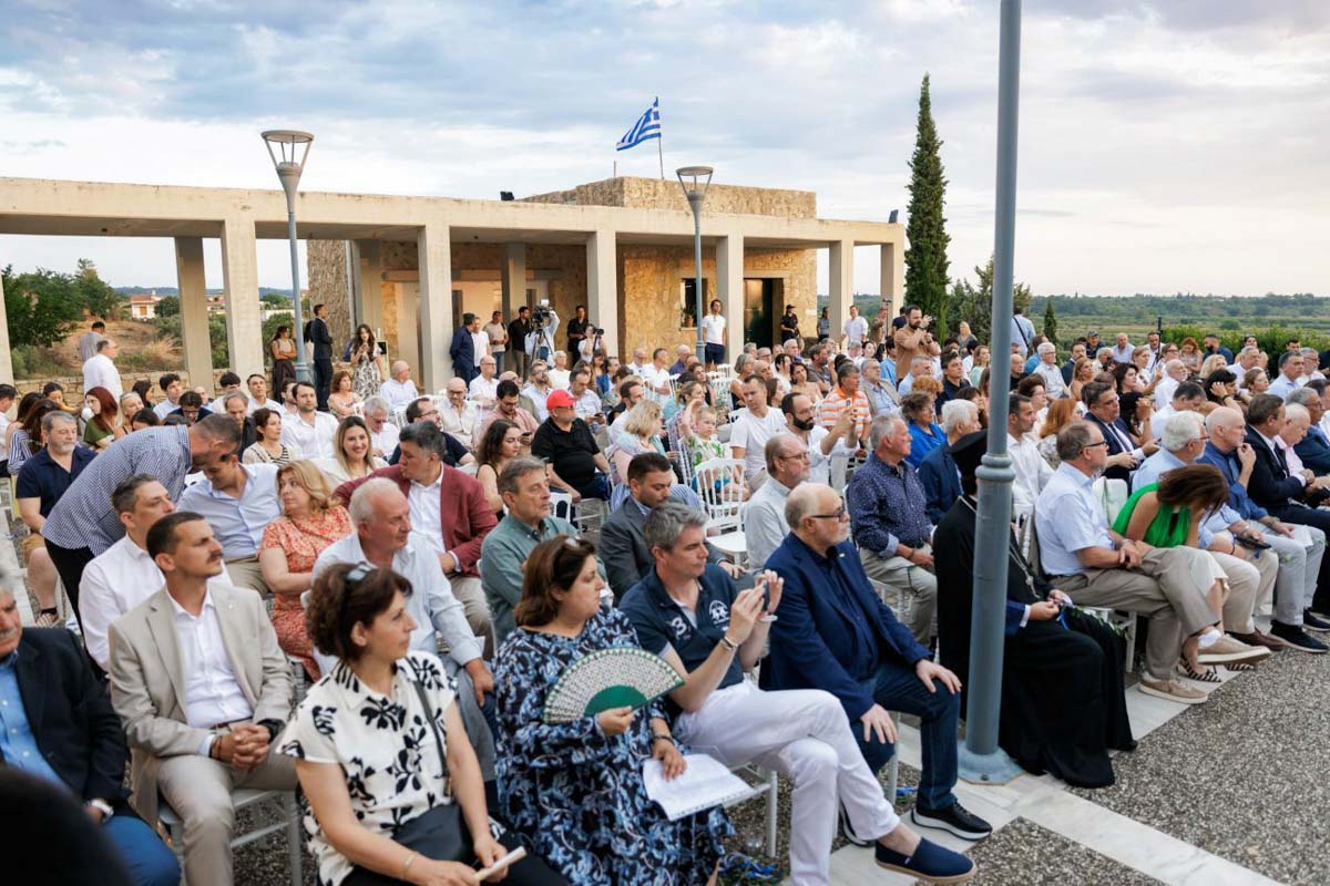 dt sumposio ilida 6 of 18