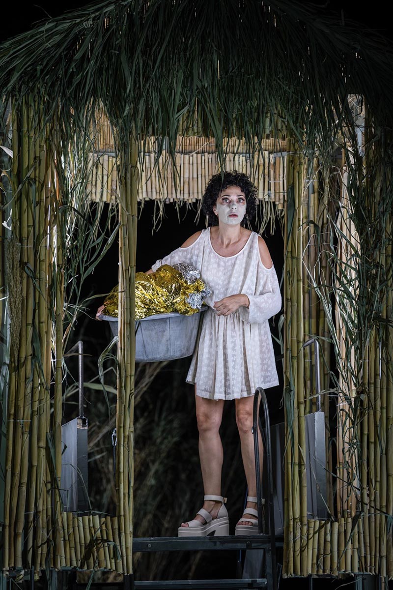 dt eirini theatriko 4