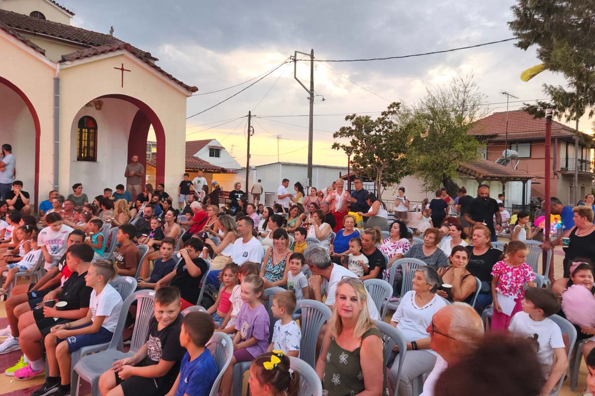 dt paidiko theatro delfinaki 1