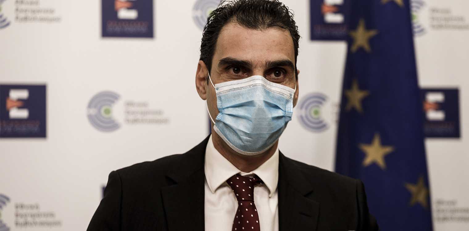 Θεμιστοκλέους: Ανοιχτό το ενδεχόμενο να λήγουν τα πιστοποιητικά εμβολιασμού - Θα υπάρξει και 4η δόση;