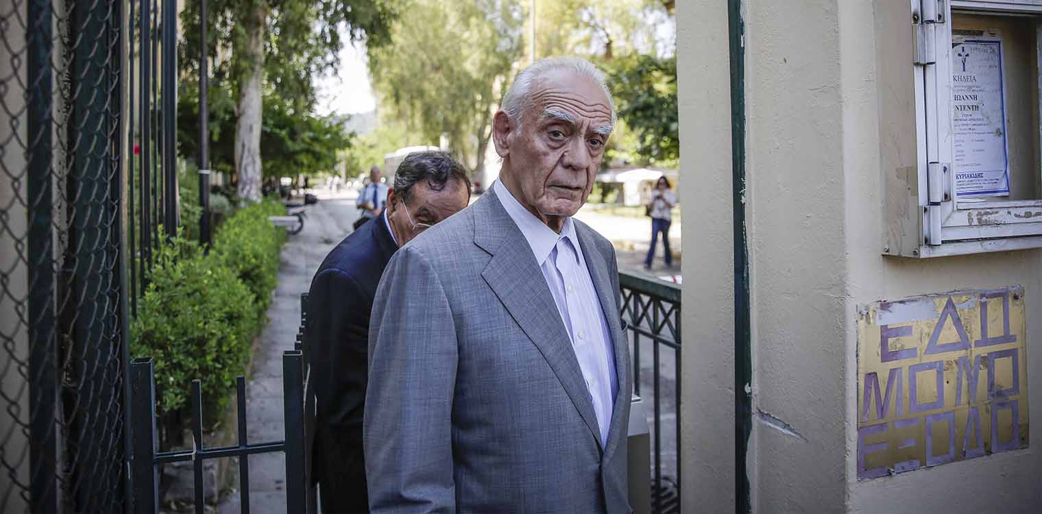 Άκης Τσοχατζόπουλος: Γιατί αποκληρώνει στενούς συγγενείς του