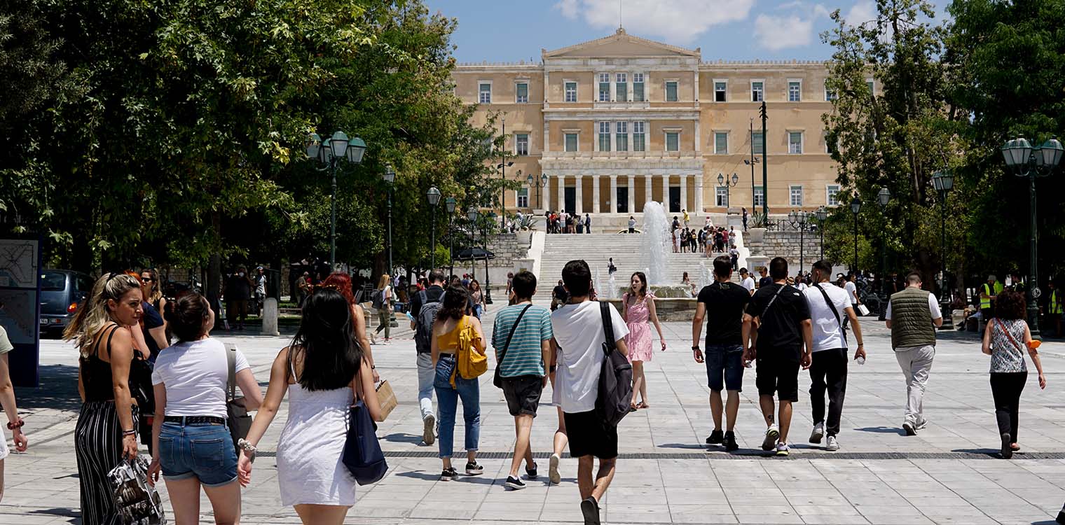 Πακέτο οκτώ μέτρων με φορολογικές ελαφρύνσεις οδεύει στη Βουλή: Τι περιλαμβάνει
