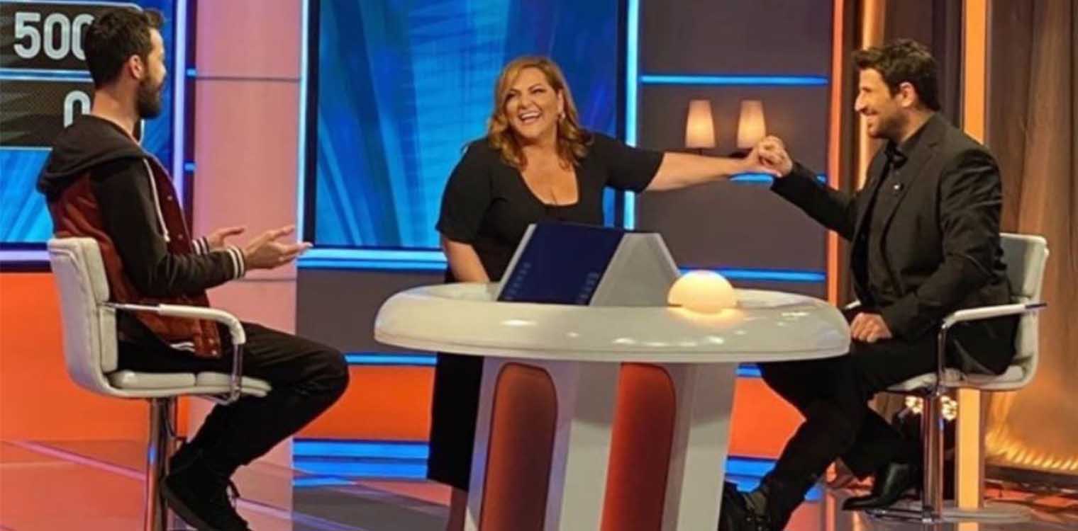 Η Βίκυ Σταυροπούλου κάνει έκπληξη στον Αλέξη Γεωργούλη στην πρεμιέρα του «Joker»