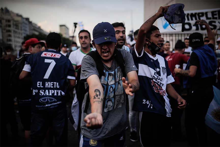 Maradona small3 ape epaJuanIgnacioRoncoroni