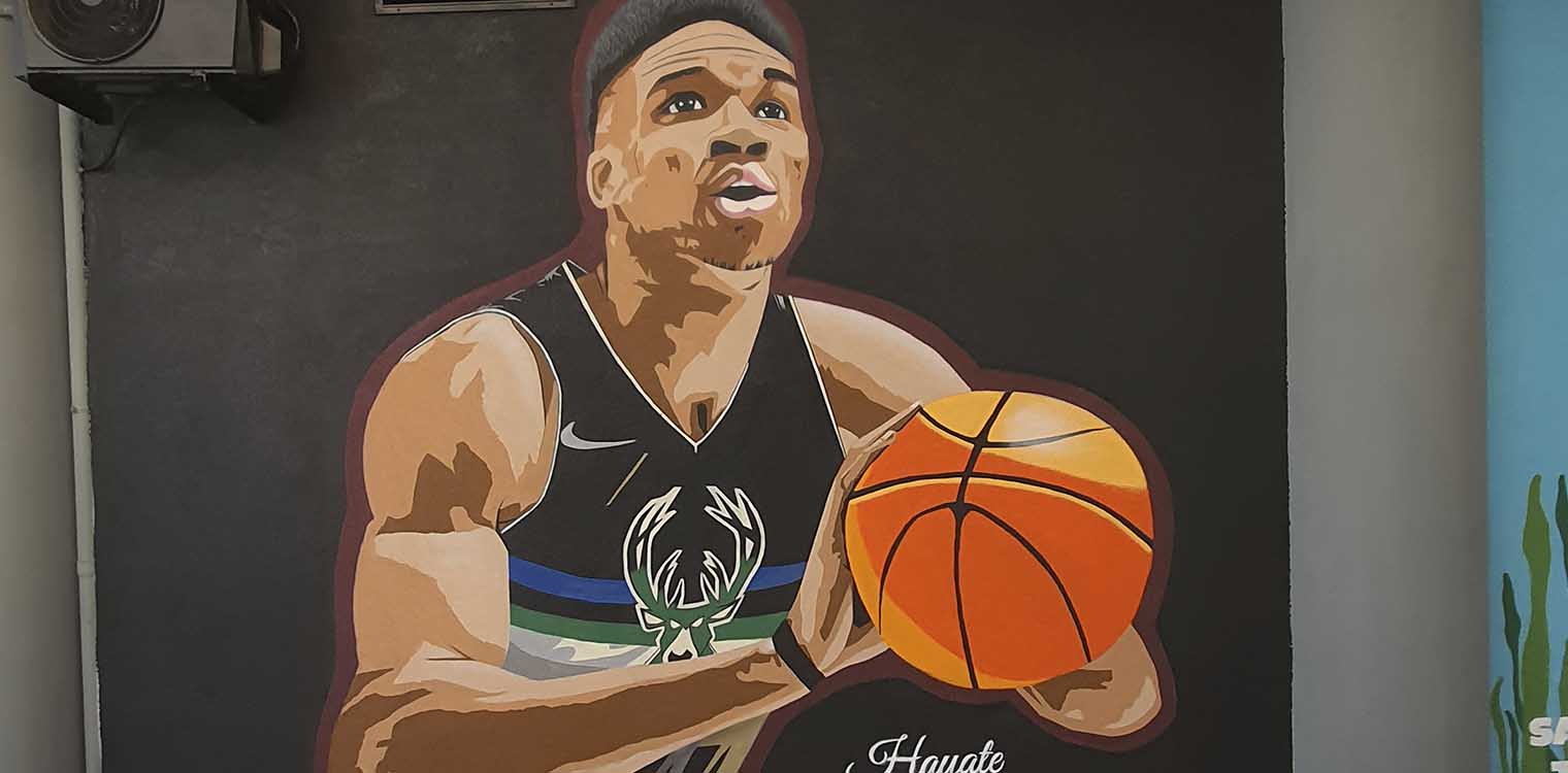 Θεσσαλονίκη: Mural με τη μορφή του Αντετοκούνμπο από τον street artist «Hayate»