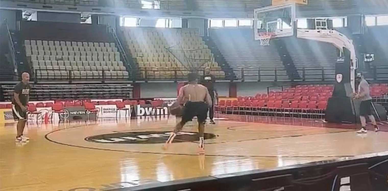 Αντετοκούνμπο: Άχαστος στο ΣΕΦ ο Γιάννης (video)