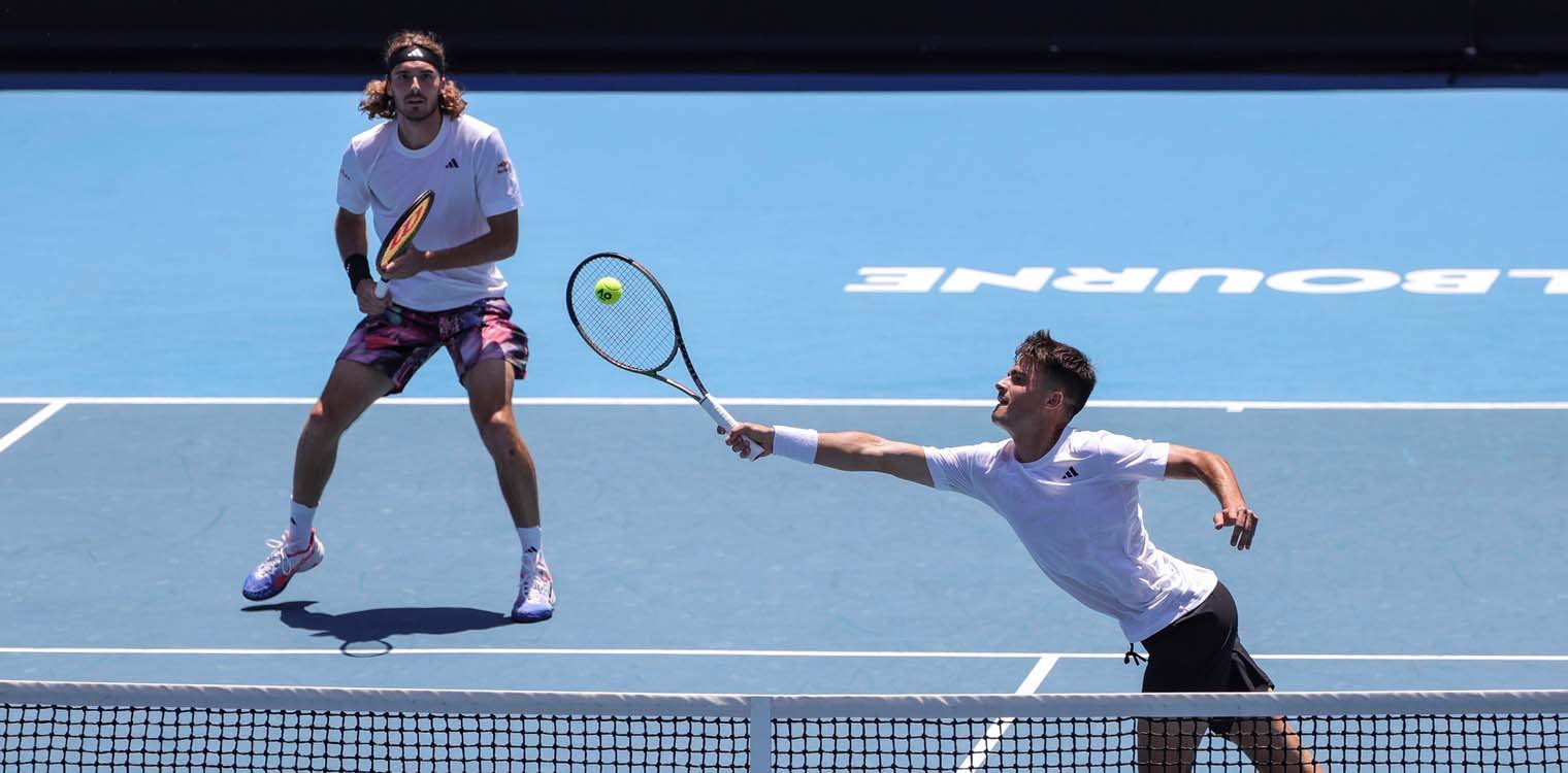 Roland Garros: Τα αδέλφια Τσιτσιπά απέκλεισαν τους πρωταθλητές του 2023 και συνεχίζουν στον 3ο γύρο στο διπλό (video)