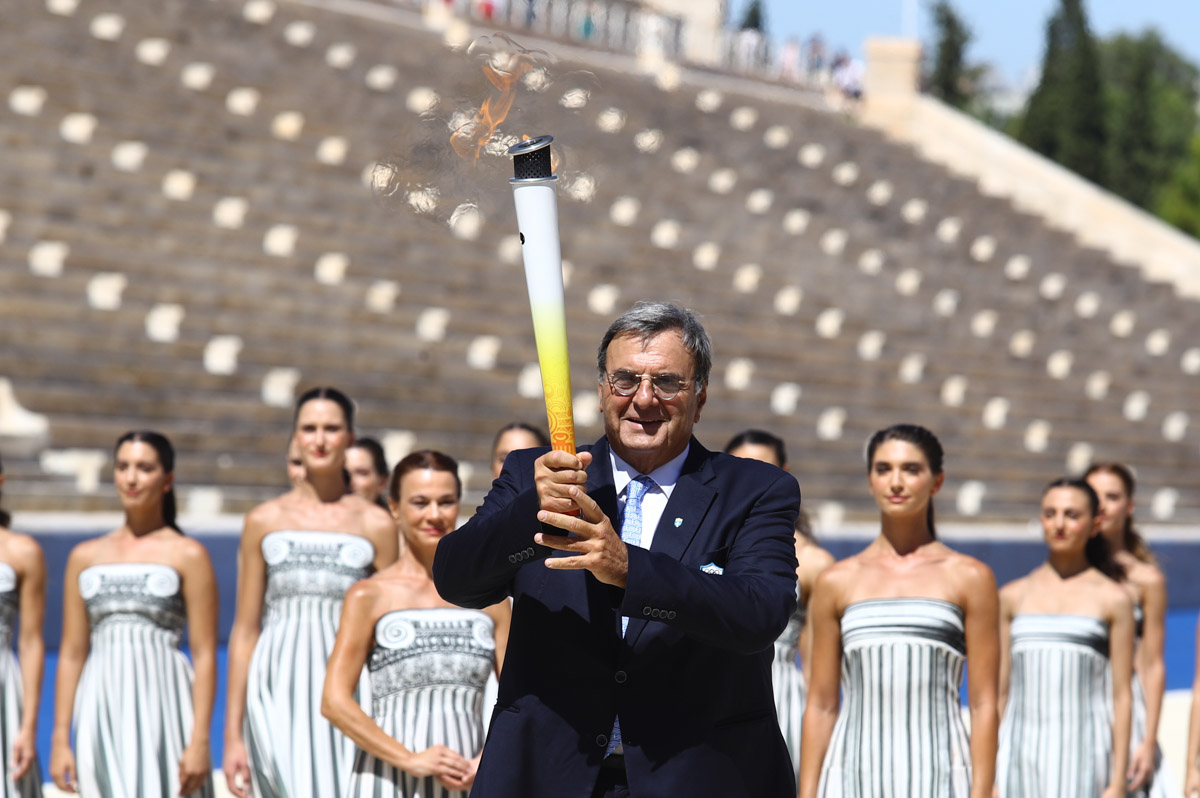 dt afi flogas panathinaiko stadio 22