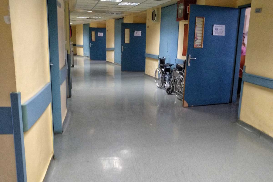 Βενιζέλειο νοσοκομείο: Έπεσε ξανά τμήμα οροφής και ξέσπασε κόντρα εργαζομένων – Γεωργιάδη