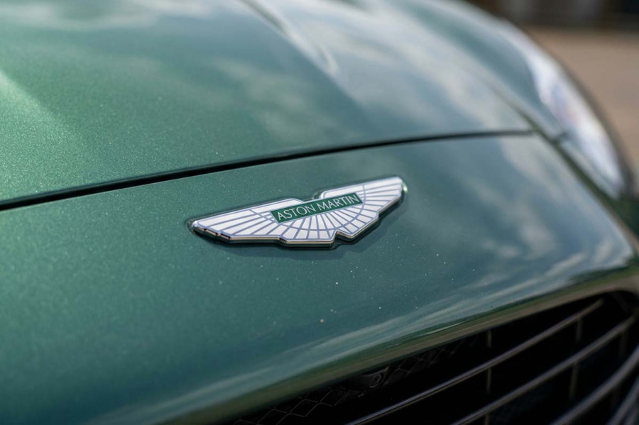 Η Aston Martin παγώνει τα ηλεκτρικά της σχέδια