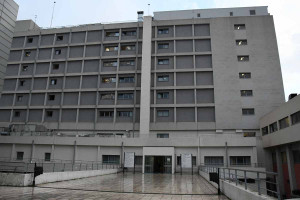 Πάτρα: Μπήκε σε εξεταστήριο του «Αγίου Ανδρέα» και έκλεψε μέχρι και καφετιέρα